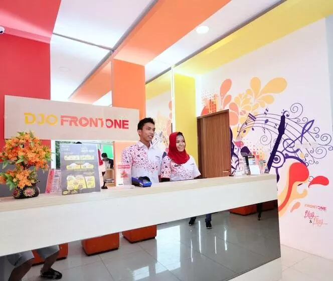 هتل Djo Front One Inn Bengkulu