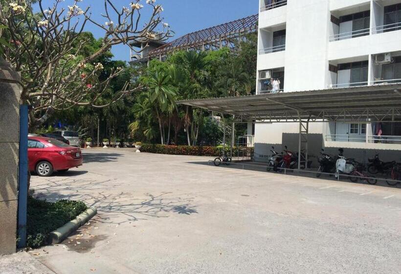 בית מלון כפרי Jaroonwej Bangsaen