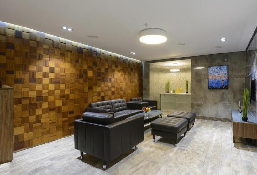 בית מלון כפרי Senator