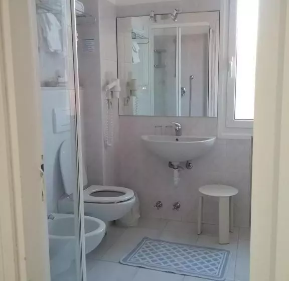 ホテル Tirreno