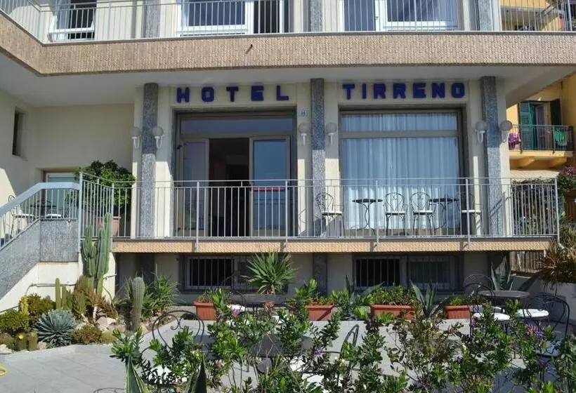 ホテル Tirreno