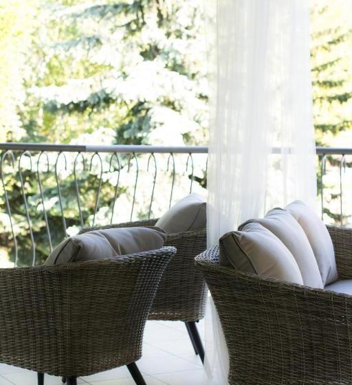 Отель Villa Oliva Boutique Rooms & Spa Zamárdi