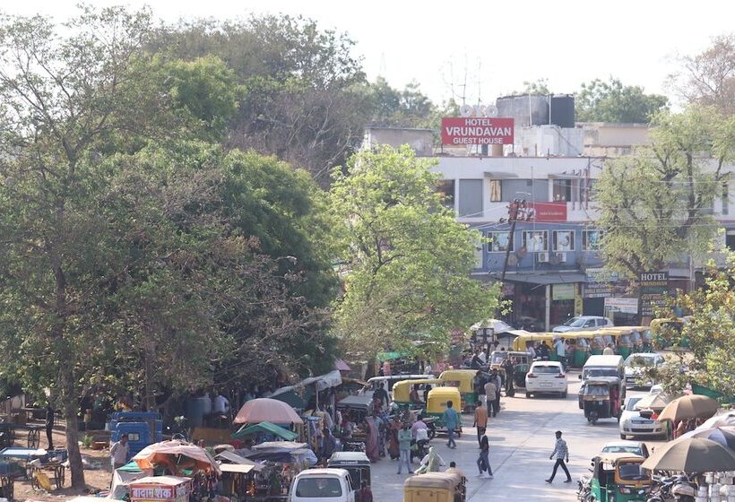 호텔 Vrundavan