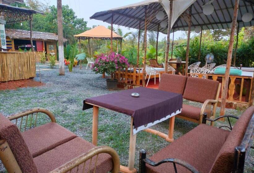 The Peace Hostel   Arambol, Goa