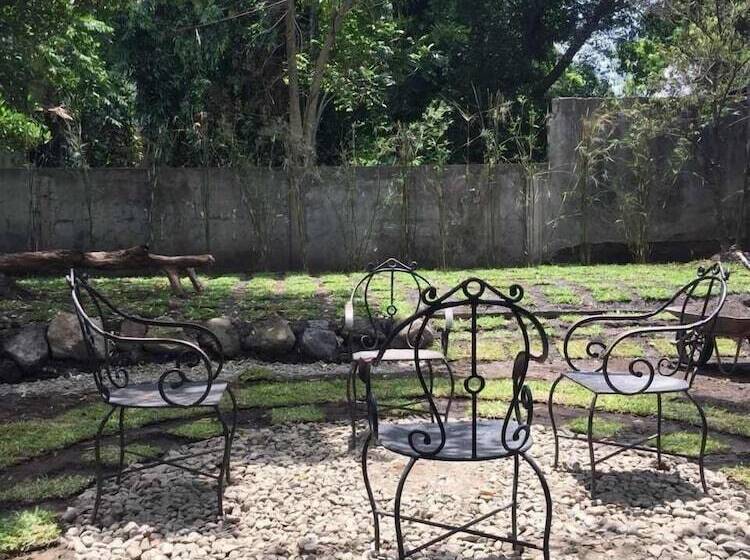 The White B&b Bacolod