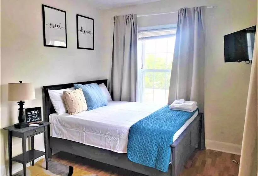 ベッドアンドブレックファースト Lavish Room In Washington Dc