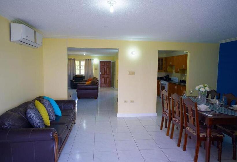 פנסיון City View Retreat Home