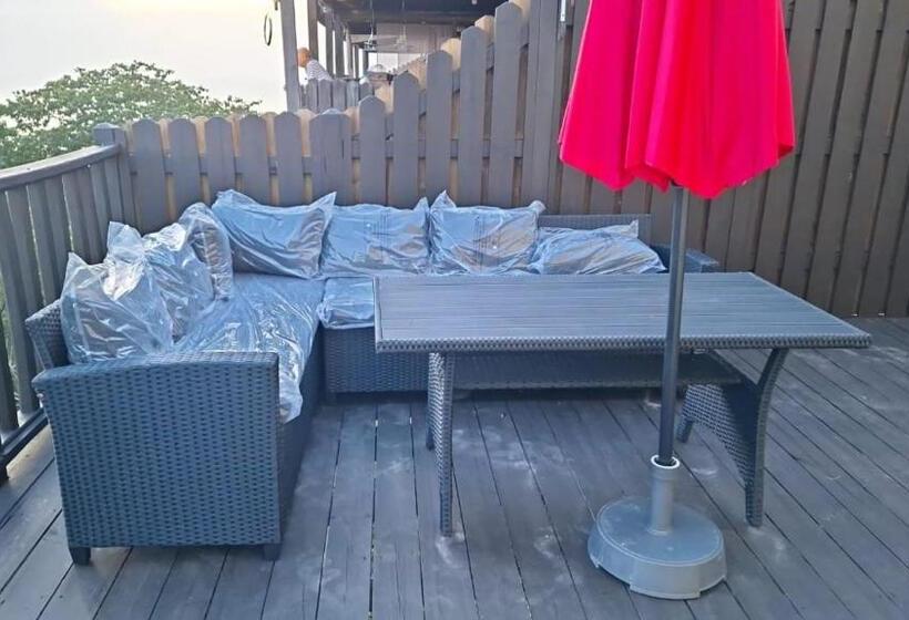 פנסיון City View Retreat Home