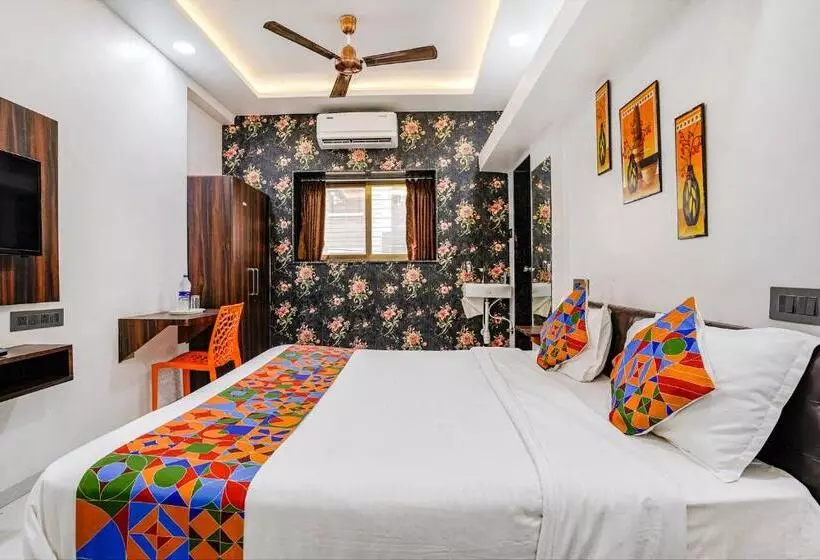 Fabhotel The Regal Inn