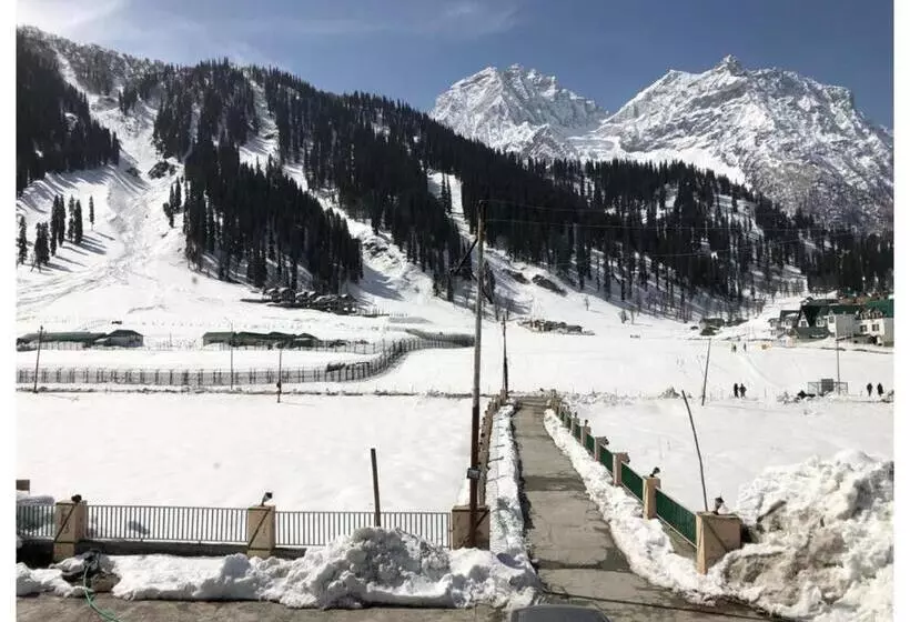 ホテル Emperor Sonmarg