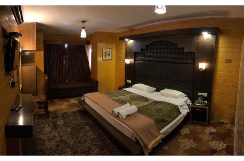 Hotel Emperor Sonmarg