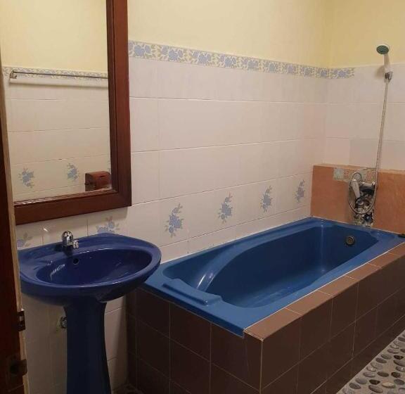 リゾートホテル Wooden House