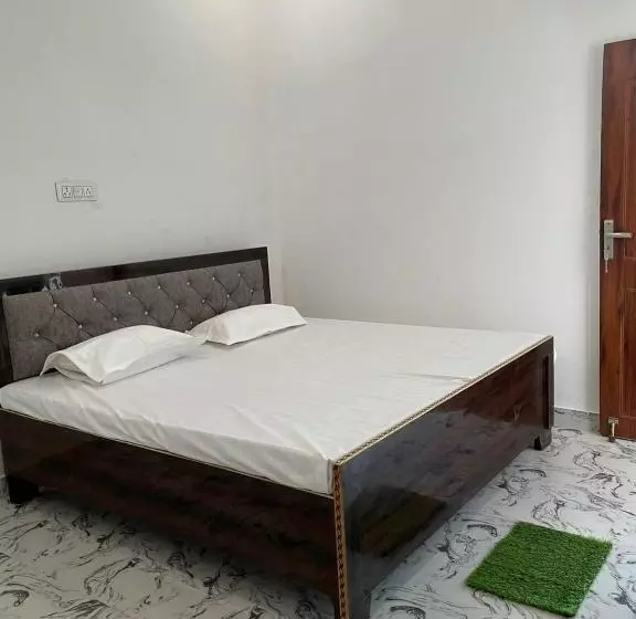 ホテル Goroomgo Ayodhya Dham Guest House Ayodhya
