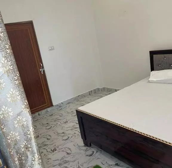 ホテル Goroomgo Ayodhya Dham Guest House Ayodhya