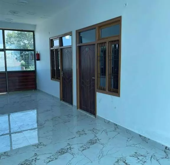 ホテル Goroomgo Ayodhya Dham Guest House Ayodhya
