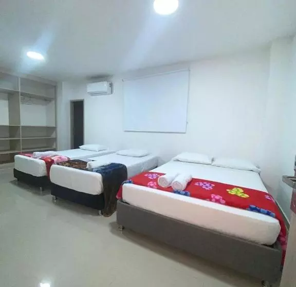 Hotelli Hostal Tamaca Beach