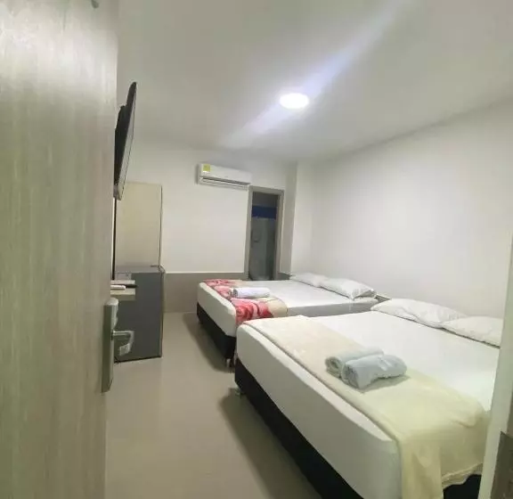 Hotelli Hostal Tamaca Beach