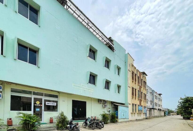 Hotel Reddoorz Near Soekarno Hatta Airport 3