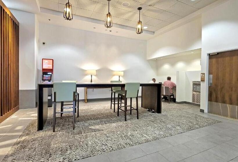 Отель Ocean View Room At Ala Moana Fees Include