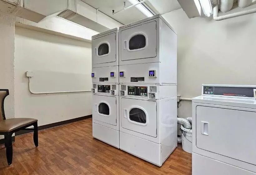 ホテル Ocean View Room At Ala Moana Fees Include