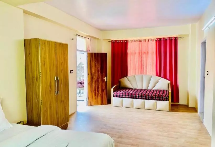 ホテル Royal Green Mashobra   Mountain And Valley View Rooms