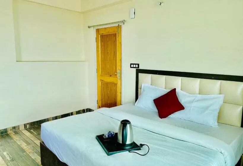 ホテル Royal Green Mashobra   Mountain And Valley View Rooms