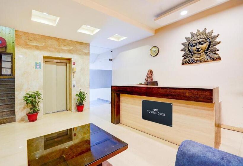 هتل Super Townhouse Prince Chowk Near Railway Station