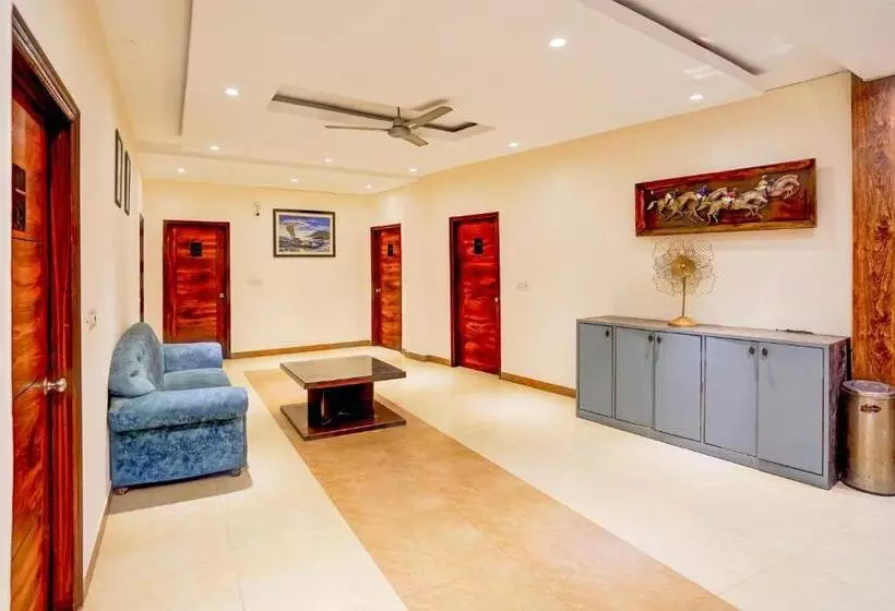 هتل Super Townhouse Prince Chowk Near Railway Station