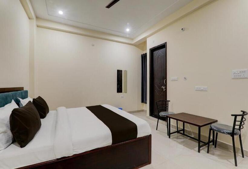 Oyo Flagship Hotel Jp International