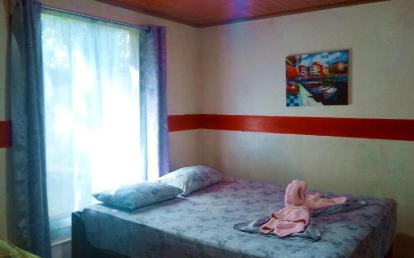 تختخواب و صبحانه Gecko De Tortuguero