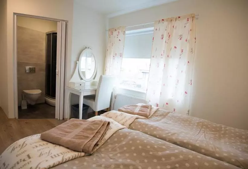 تختخواب و صبحانه Guesthouse Grund