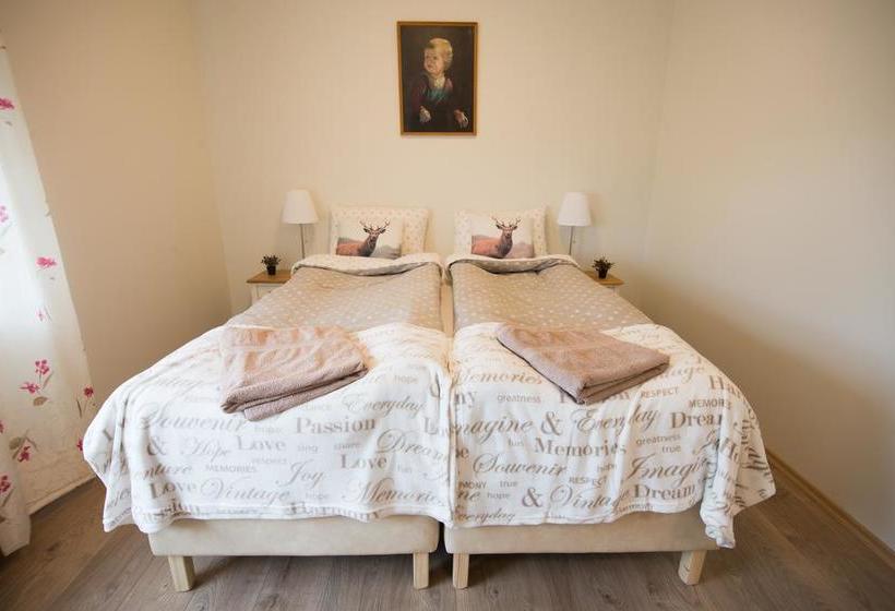 تختخواب و صبحانه Guesthouse Grund