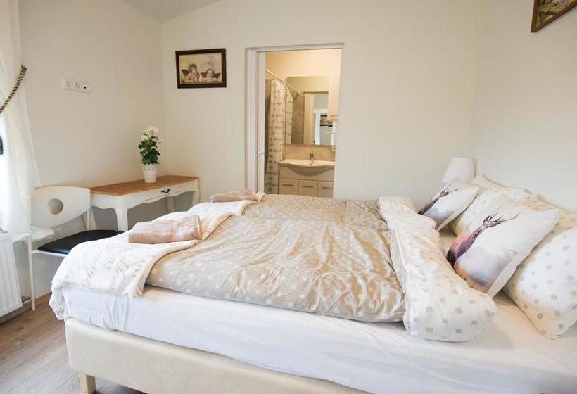 تختخواب و صبحانه Guesthouse Grund