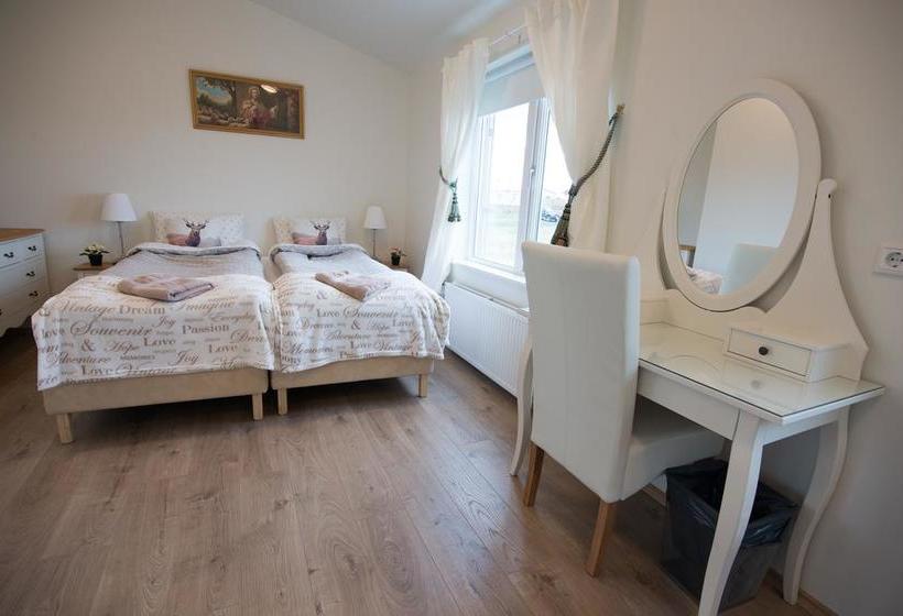 تختخواب و صبحانه Guesthouse Grund