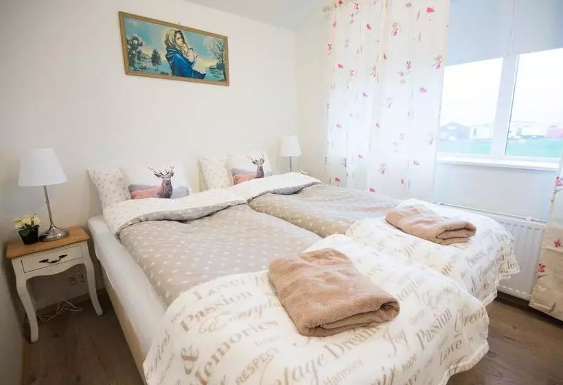 تختخواب و صبحانه Guesthouse Grund