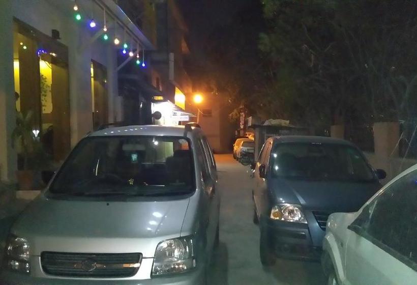 בית מלון כפרי Chandramouli