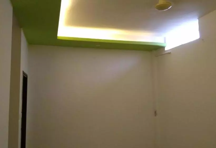 ホテル Chandramouli
