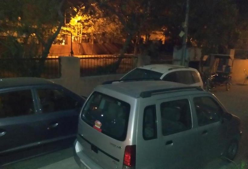 בית מלון כפרי Chandramouli