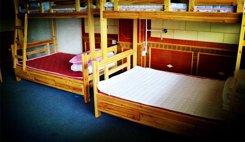 ユースホステル Shangri La Emma Inn