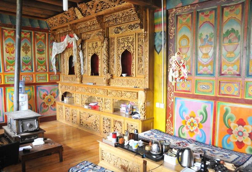 ユースホステル Shangri La Emma Inn