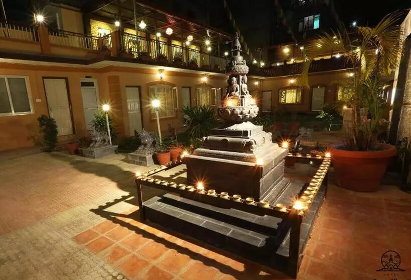 هتل Aarya Chaitya Inn