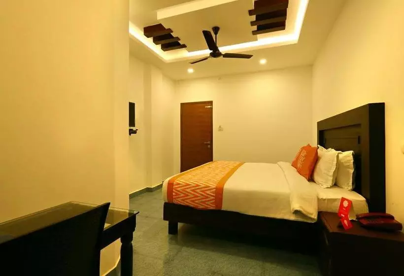 ホテル Oyo Rooms Info Park
