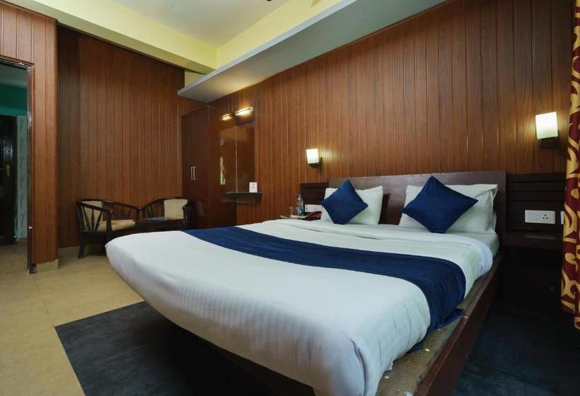 בית מלון כפרי Oyo Rooms Pallivasal