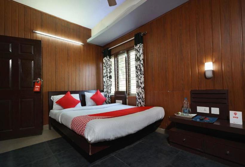 בית מלון כפרי Oyo Rooms Pallivasal