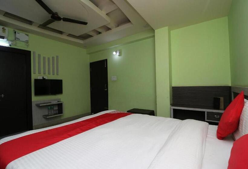 Отель Oyo Rooms Pandra Road Near Otc Ground