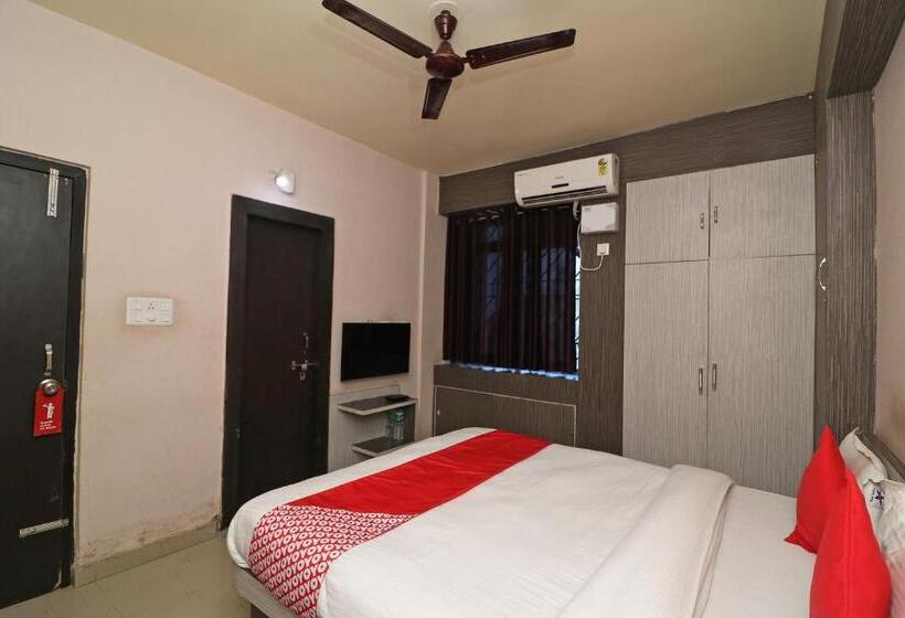 Отель Oyo Rooms Pandra Road Near Otc Ground