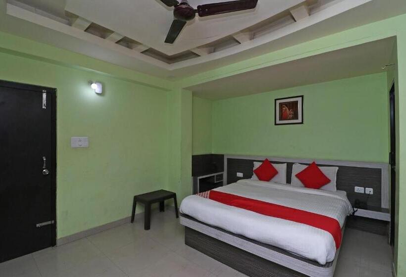 Отель Oyo Rooms Pandra Road Near Otc Ground