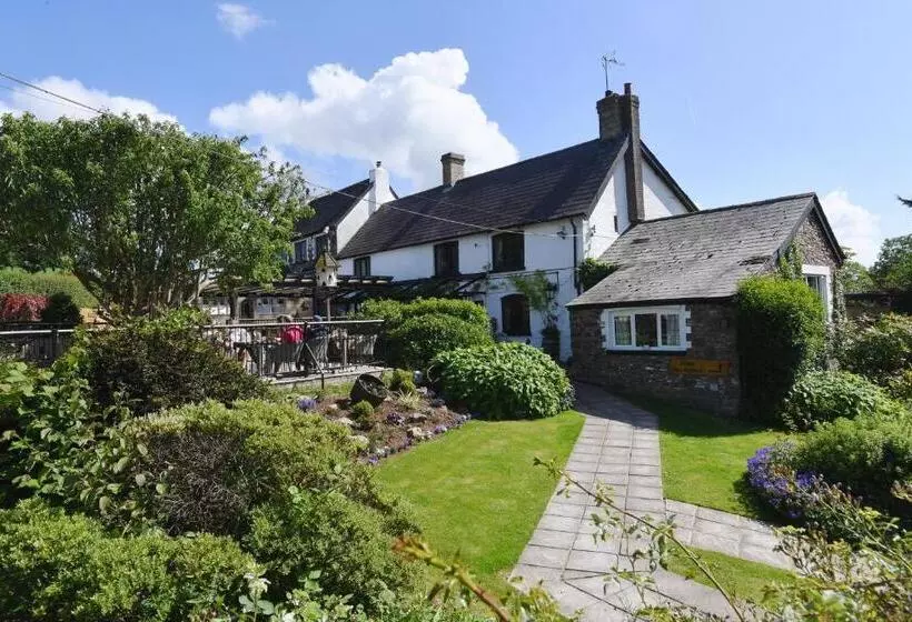 Hotelli The Greyhound Inn And