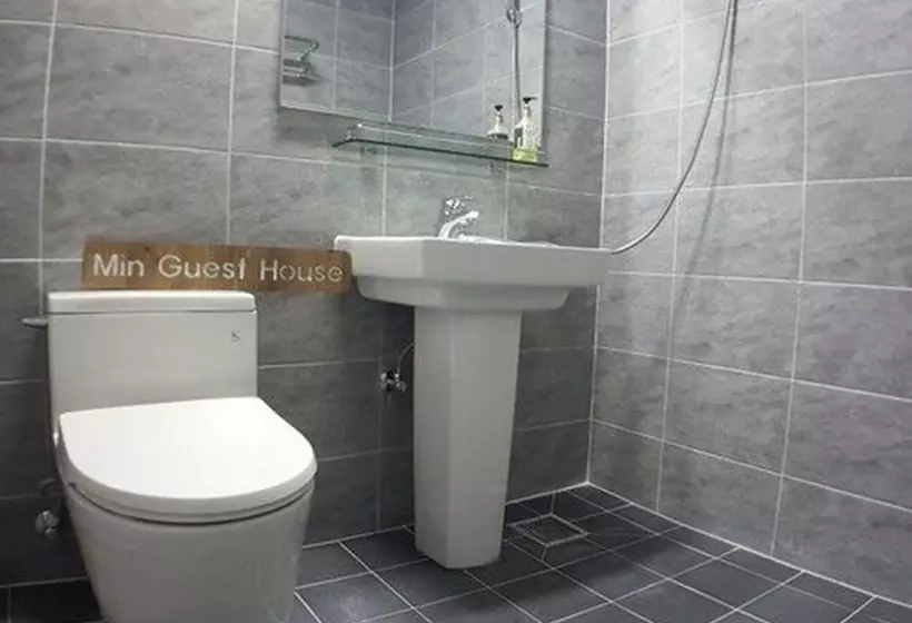 Min Guest House   Hostel