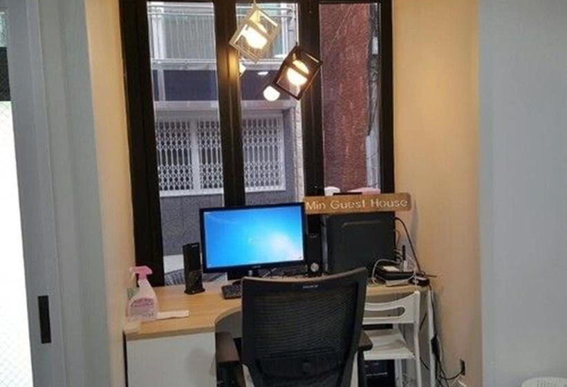 Min Guest House   Hostel